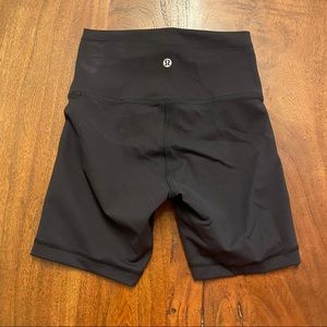 Lululemon Wunder Train High-Rise Short 6” Sz 4